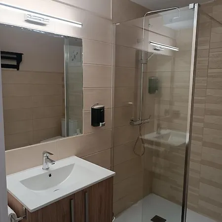 Turisticos Puerta De San Isidro 1-4 Ávila