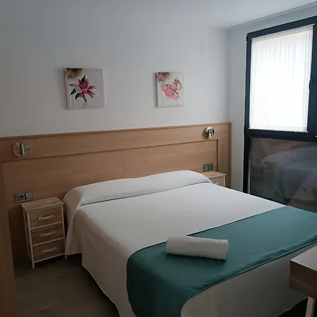 Turisticos Puerta De San Isidro 1-4 Ávila