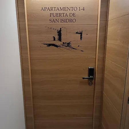 Turisticos Puerta De San Isidro 1-4 * Ávila