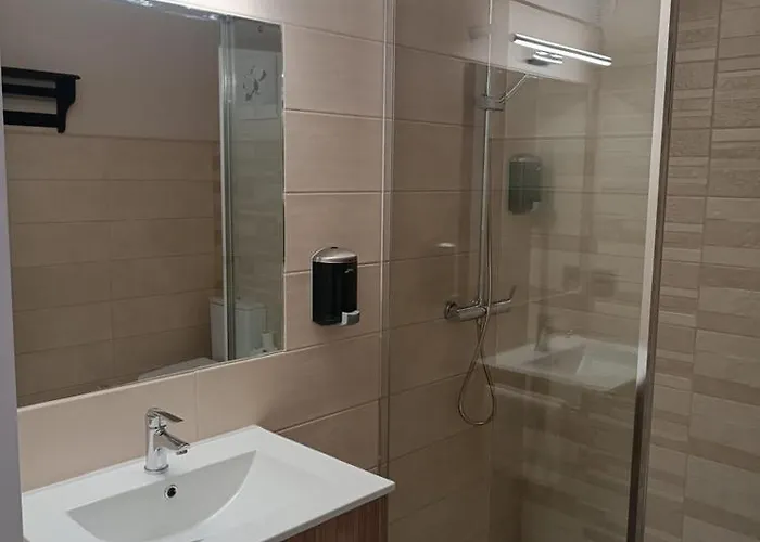 Turisticos Puerta De San Isidro 1-4 Avila